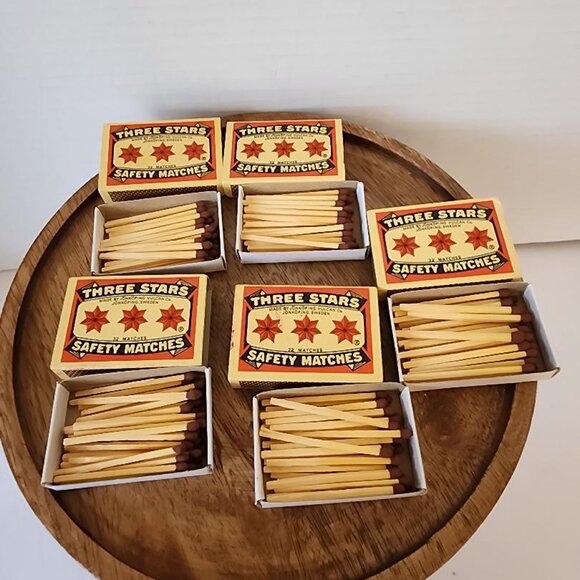 Vintage Match Box Three Stars Safety Matches Sweden 5-Boxed Matches - Picture 3 of 4
